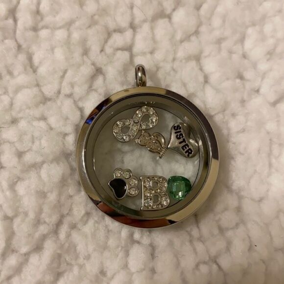 Origami Owl lock with charms paw infinity sister - Picture 1 of 8